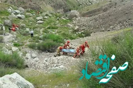 سقوط وحشناک خودرو دنا به دره‌ای در جاده چالوس + تعداد فوت شدگان 