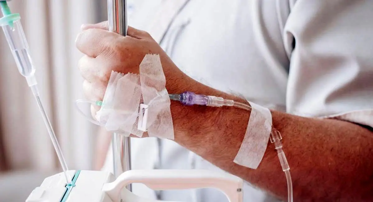 چرا رگ‌های برخی افراد این‌قدر سخت پیدا می‌شود؟