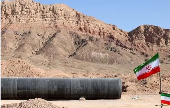 پیشرفت ۹۸.۸ درصدی خط انتقال آب دریای عمان به اصفهان / دسترسی به آب دریا در اصفهان در صورت تأمین مالی توسط سایر سهامداران