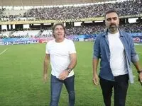 مدیر رسانه استقلال با طعنه سنگین: «فارسی هم بلد نیستند، نمی‌توانند لیگ بخوانند!»