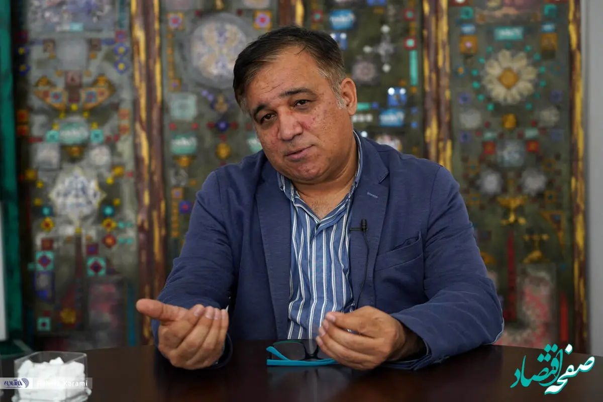 تمدید قرارداد ستاره‌ها؛ نقل‌وانتقالات استقلال با نگاه به فصل آینده | تاجرنیا: بوژوویچ تحت حمایت کامل استقلال؛ هر تغییری فقط با نظر سرمربی | آخرین مصاحبه علی تاجرنیا