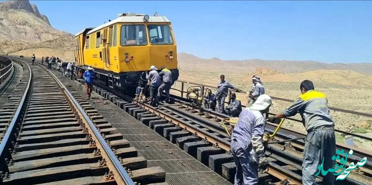 علت پایان اعتراض کارگران تراورس چه بود؟ 