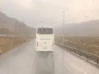 آخرین وضعیت جوی و ترافیکی محورهای مواصلاتی امروز یکشنبه ۵ فروردین ماه ۱۴۰۳ | بارش باران در جاده‌های ۶ استان