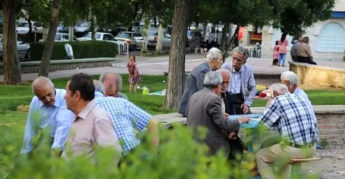 عیدی خیلی خاص بانک رفاه برای بازنشستگان و مستمری بگیران این بانک برای هفته دولت