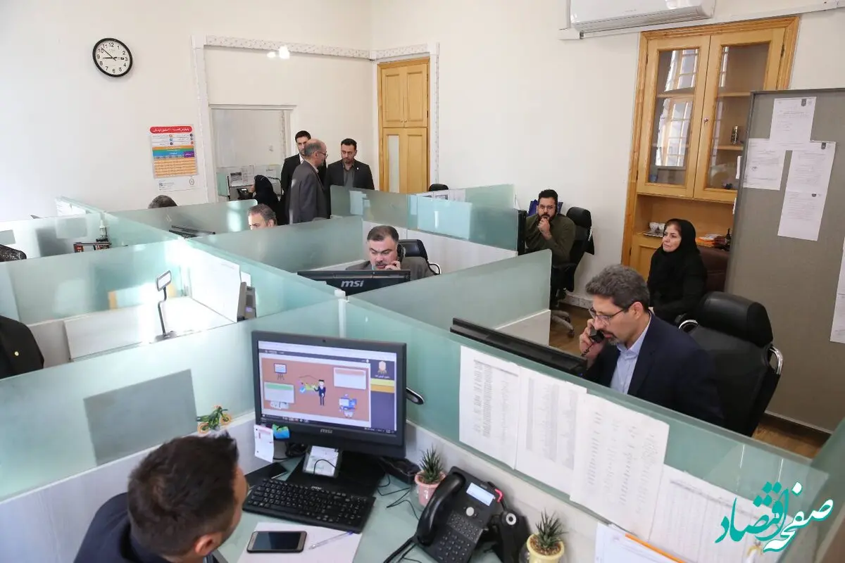 پاسخگویی معاون فناوری اطلاعات و شبکه ارتباطات بانک ملی ایران به سوالات مشتریان