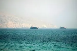 قیمت نفت با تشدید حملات میان آمریکا و ایران بر سر تنگه هرمز جهش کرد