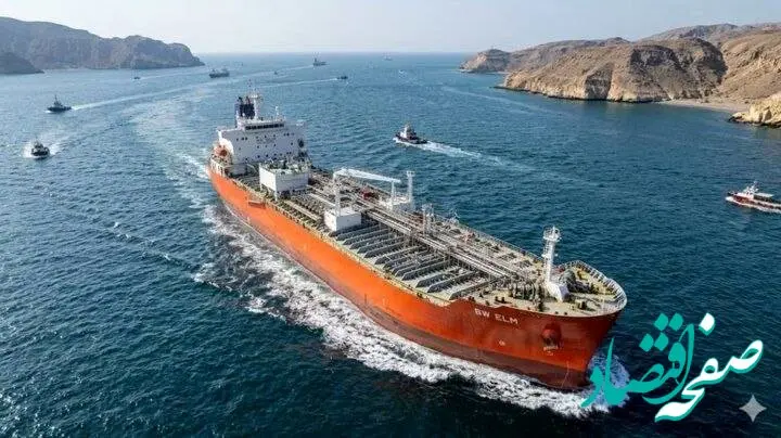 بلومبرگ: تردد کشتی ها در تنگه هرمز با مجوز ایران به بالاترین سطح هفته‌های اخیر رسید