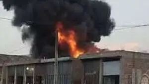 حمله افراد مسلح به کارخانه ایران‌کولا در ایرانشهر؛ جزئیات آتش‌سوزی در شهرک صنعتی