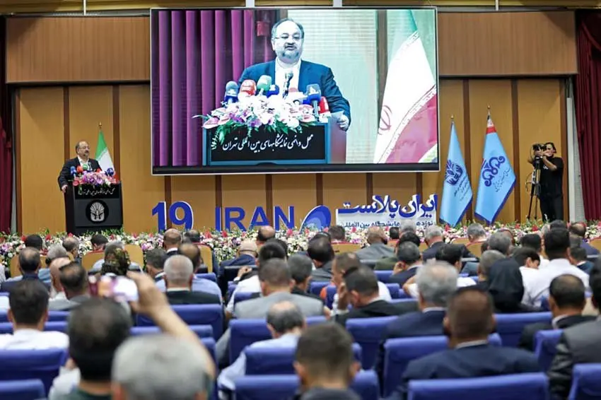 رسالت هلدینگ خلیج‌فارس، خلق آینده صنعت پتروشیمی ایران است / قاچاق مواد پلیمری چالش جدی صنعت پتروشیمی کشور/ باید به سمت طراحی نسل آینده مواد پلیمری دوستدار محیط‌زیست برویم