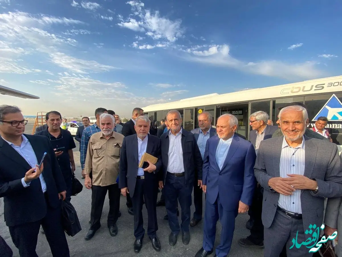 عکس هایی از شهید سید ابراهیم رئیسی و امیرعبداللهیان در میتینگ انتخاباتی این فرد در اصفهان