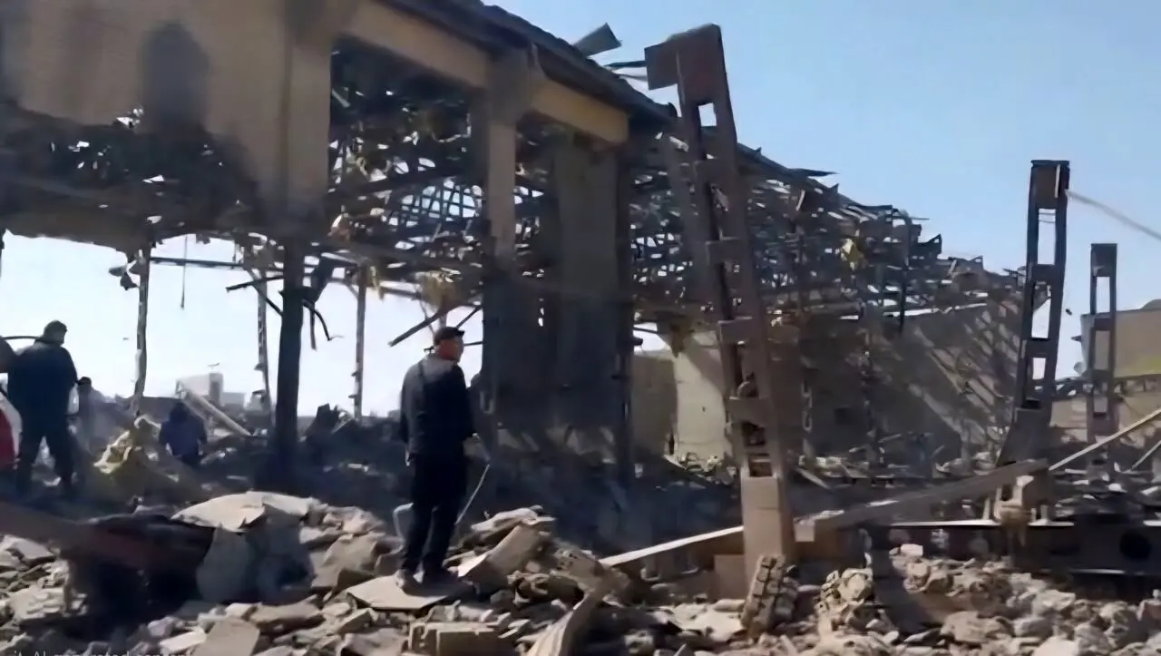 مجموعه ورزشی بعثت تهران در حمله هوایی اسرائیل و آمریکا تخریب شد | چند نفر شهید شد؟ 