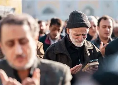 لحظاتی خاص از نماز عید فطر در حرم امام رضا + ویدئو