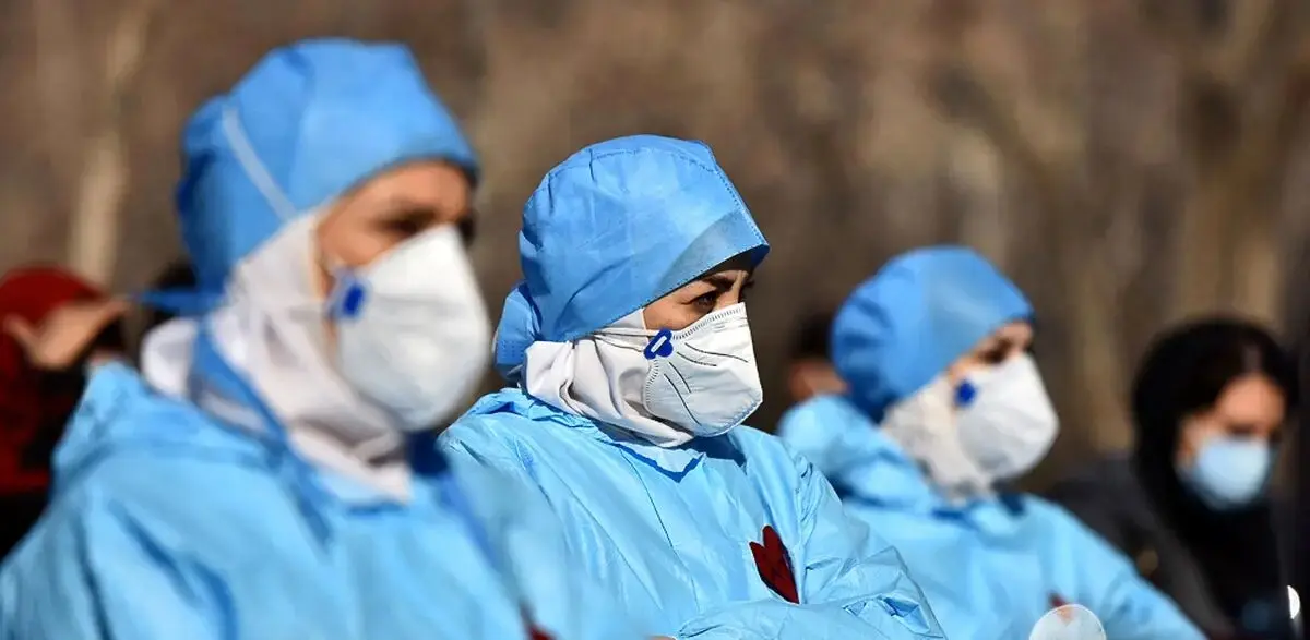 از مطالبات حداقلی پرستاران تا مجازات حداکثری / پرستاران بارِ کمبودهای بیمارستان را به دوش می کشند