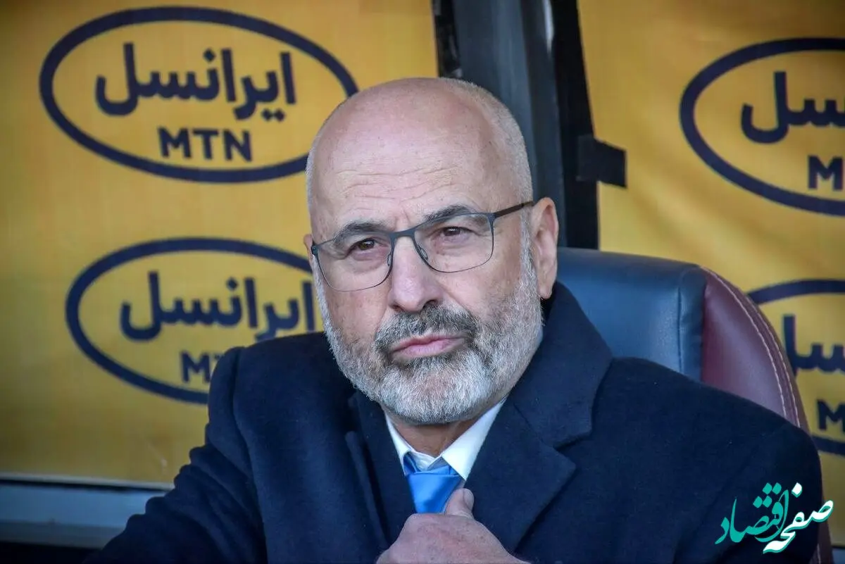 سرمربی استقلال در پاسخ به حواشی و مشکلات تیم: می‌مانم و کم نمی‌آورم