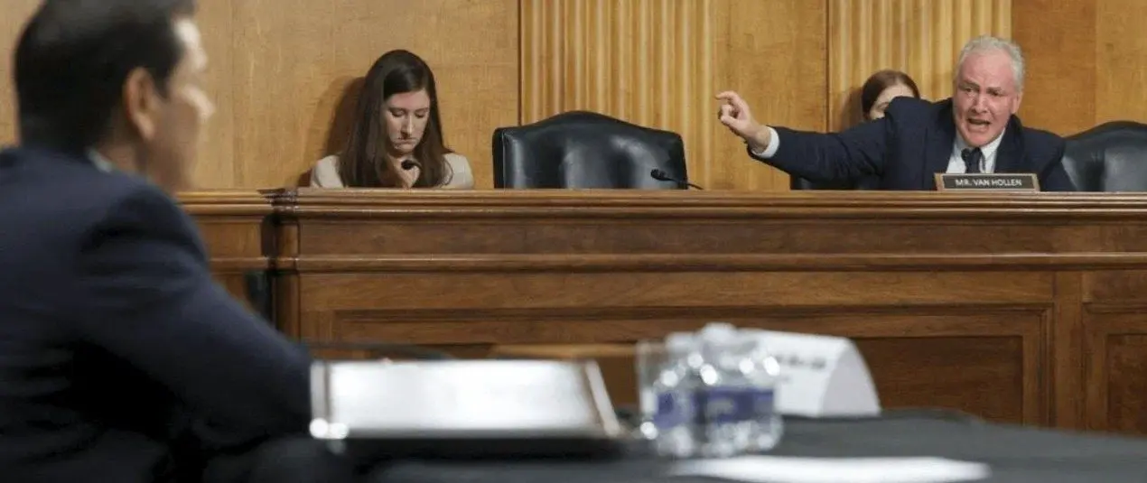 سناتور آمریکا: بهترین راه برای پایان دادن به جنگ با ایران قطع بودجه است