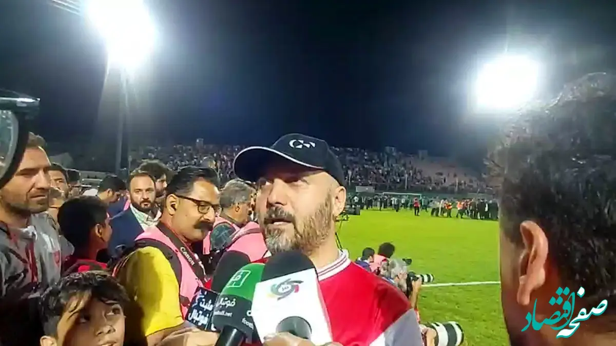 فیلم کری خوانی کامبیز دیرباز از طرفداری اش از پرسپولیس