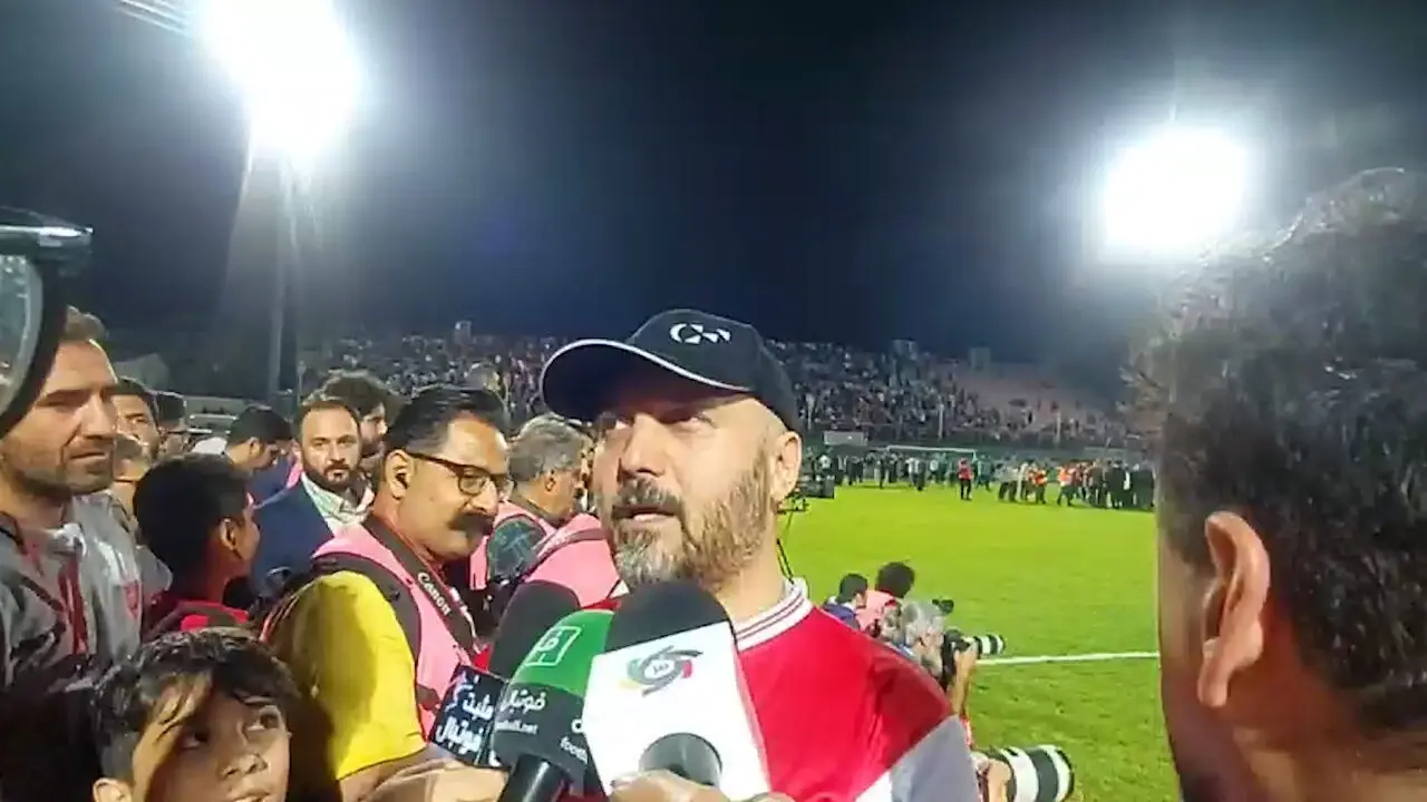 فیلم کری خوانی کامبیز دیرباز از طرفداری اش از پرسپولیس