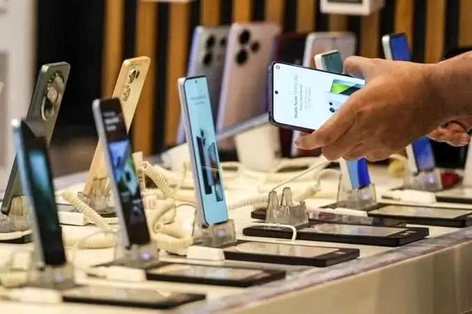 خبر آخر درباره واردات تلفن همراه 