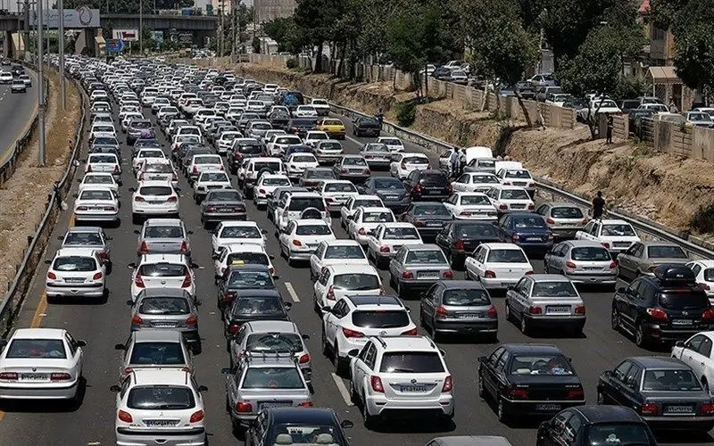 اعلام مسیرهای جایگزین برای دور زدن ترافیک آزادراه قم