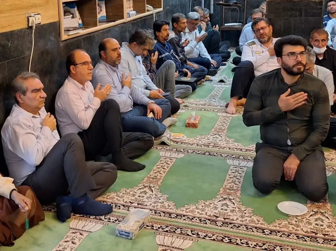 برگزاری مراسم بزرگداشت یاد و خاطره رییس جمهور شهید و جمعی از یارانش در پتروشیمی کارون