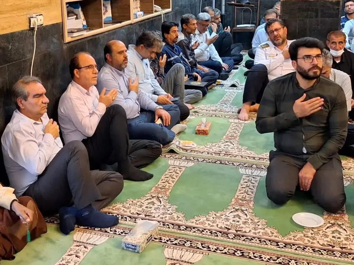 برگزاری مراسم بزرگداشت یاد و خاطره رییس جمهور شهید و جمعی از یارانش در پتروشیمی کارون