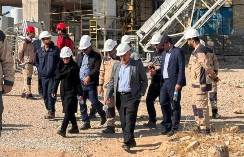 آغاز انتقال سنگ آهک از معدن به کارخانه آهک هیدراته پلدختر