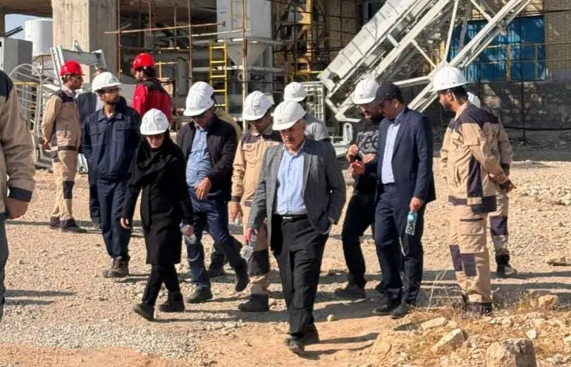 آغاز انتقال سنگ آهک از معدن به کارخانه آهک هیدراته پلدختر