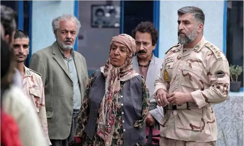 ساناز سماواتی بازیگر نقش تانیا خانم در نون خ 5 و مهاجرتش به سوئد 