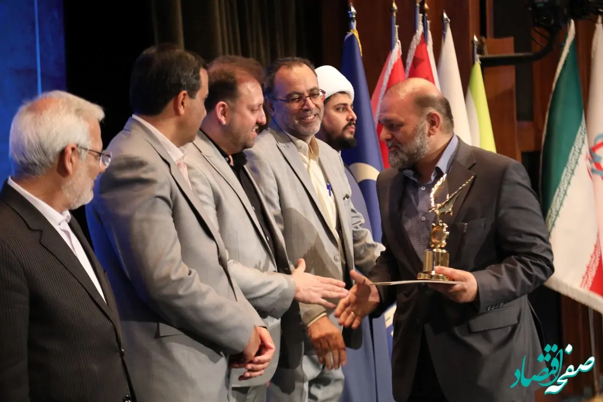 درخشش صبانور در اجلاس ملی مسئولیت‌پذیری اجتماعی؛ کسب تندیس و سه لوح تقدیر