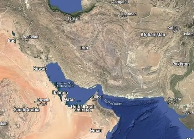 نجات ۲۳ خدمه کشتی حادثه‌دیده در آبهای بندرعباس
