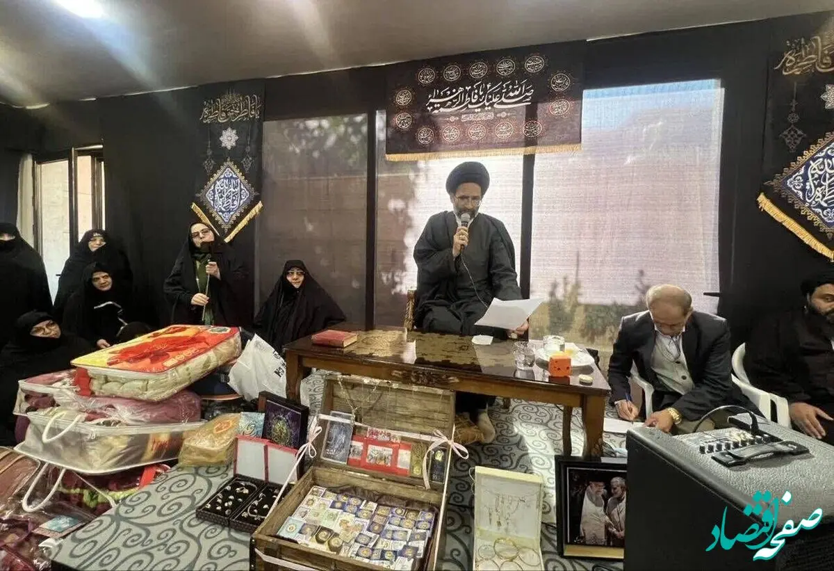 اهداء ۲۳۰ قطعه طلا بانوان کاشانی برای تجهیز سامانه پدافندی و دفاعی کشور