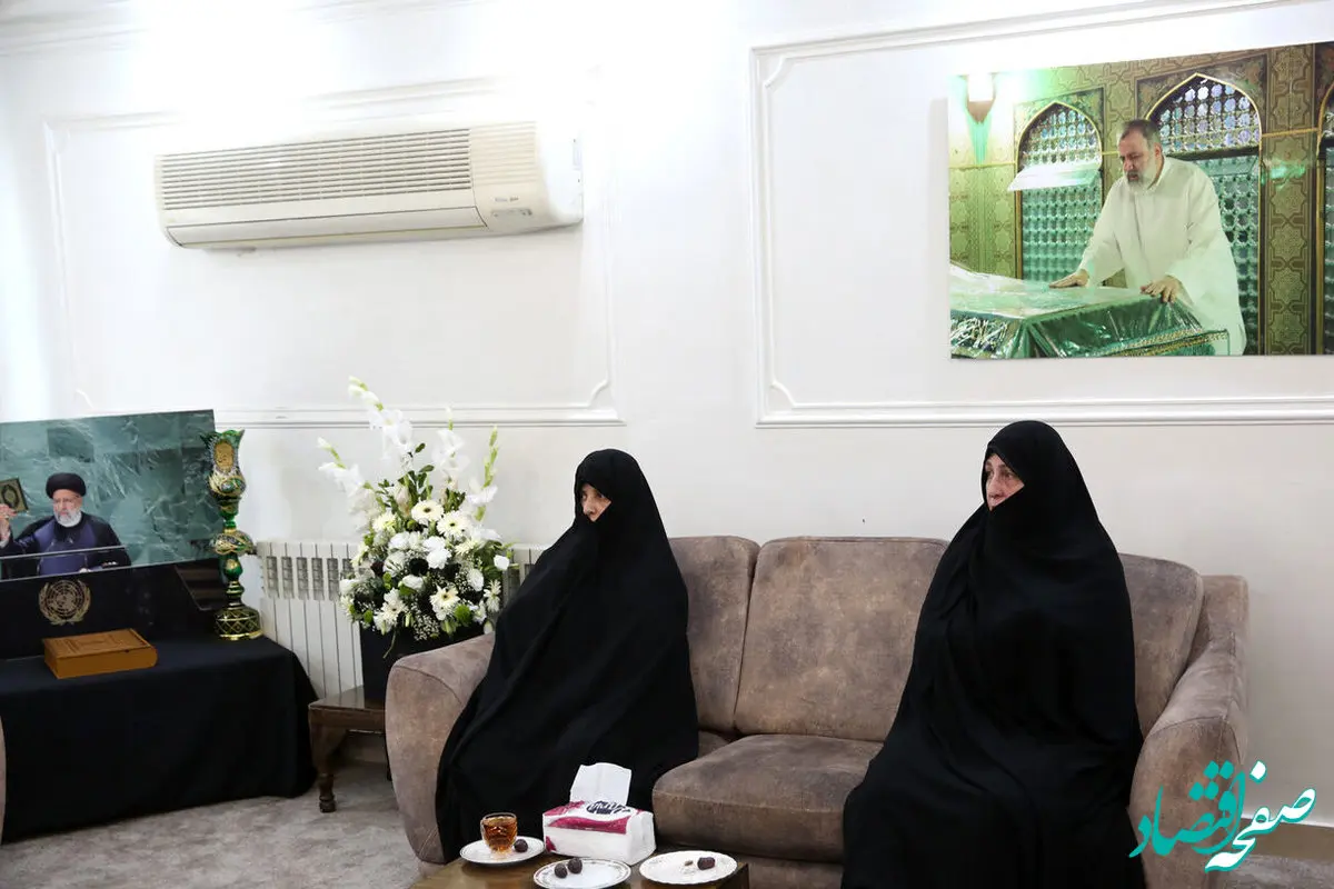 تصویر جدید از همسر شهید رئیسی و دختران عزادارش / این فرد هم بود