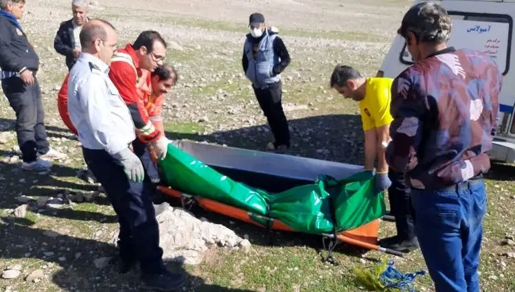 کشف پیکر دو غرق شده در سد بوطاهری هندیجان پس از عملیات نفس‌گیر امدادگران هلال‌احمر