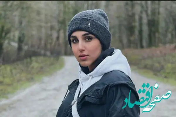 عکسی از نگار نیکدل در پشت صحنه زخم کاری
