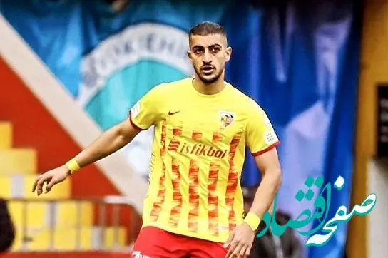 شوک بزرگ به استقلال: این ستاره با تیم خود تمدید کرد!