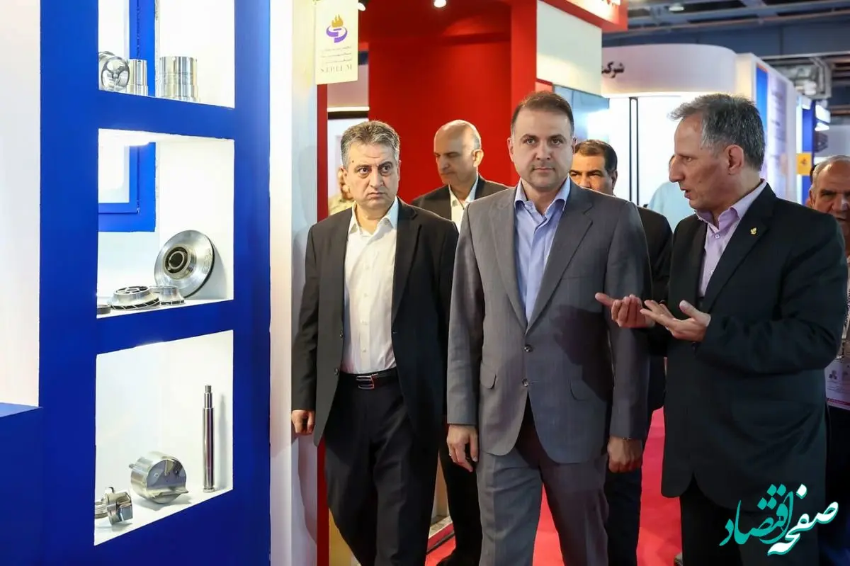 تأکید مدیرعامل شرکت ملی صنایع مس ایران بر بومی‌سازی هدفمند در بازدید از نمایشگاه بین‌المللی نفت، گاز و پتروشیمی