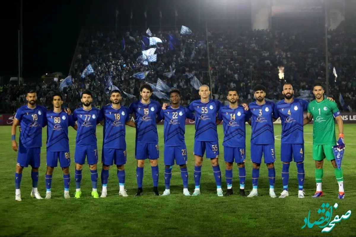 طوفان نوید محمدزاده با ستاره‌ های آسیایی استقلال | عکس