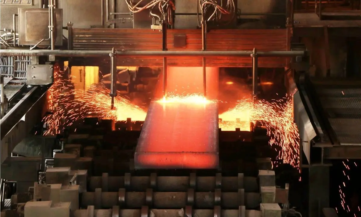 فراتر از ظرفیت، فراتر از انتظار؛ فولاد هرمزگان پیشتاز در تولید و کیفیت بر اساس کار تیمی موثر