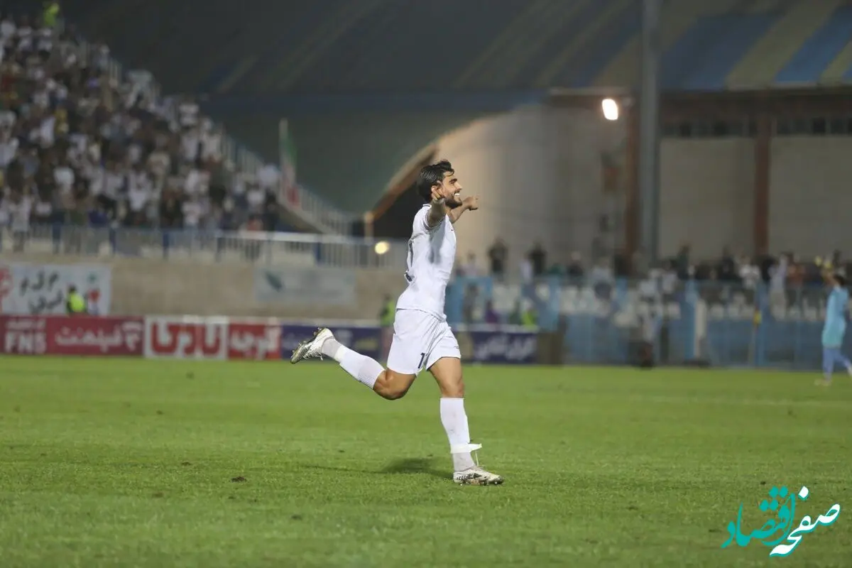انتقال جذاب به پرسپولیس؛ ستاره جوان لیگ در آستانه سرخ‌پوش شدن/پرسپولیس این بازیکن را از استقلال هایجک کرد