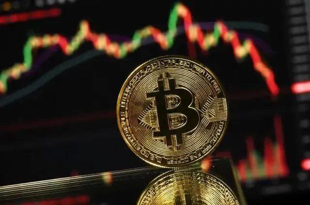 پیش بینی قیمت بیت کوین فردا چهارشنبه ۱۷ تیر ۱۴۰۵ | آیا بیت‌کوین از مقاومت ۶۴ هزار دلاری عبور می‌کند؟