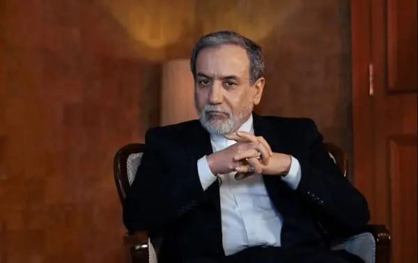 سبد عباس عراقچی: تنگه هرمز باز شد