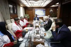 مدیرعامل سازمان منطقه آزاد کیش عضو داوطلب هلال احمر شد
