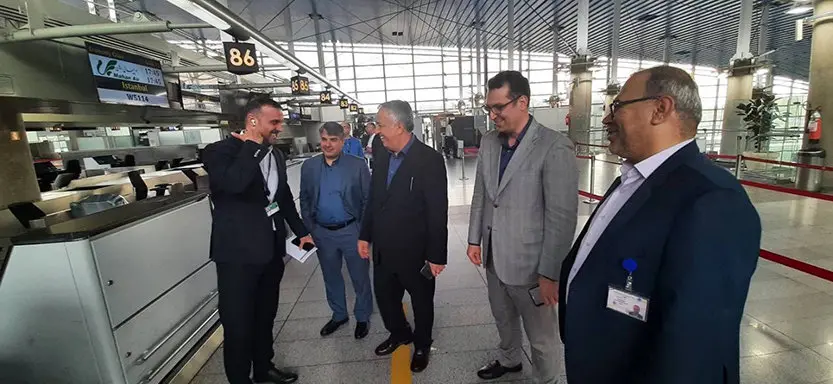 بازدید قائم مقام مدیر عامل بانک ملی ایران از شعبه فرودگاه امام(ره)