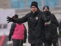 سرمربی جنجالی استقلال و راز سفرش به روسیه!