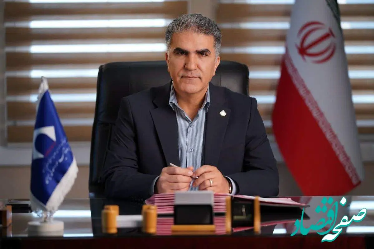 نقش کارگران در تحقق شعار «سرمایهگذاری برای تولید» انکار ناپذیر است/ کارگران، ستونهای استوار تولید و تحقق اقتصاد بدون نفت هستند