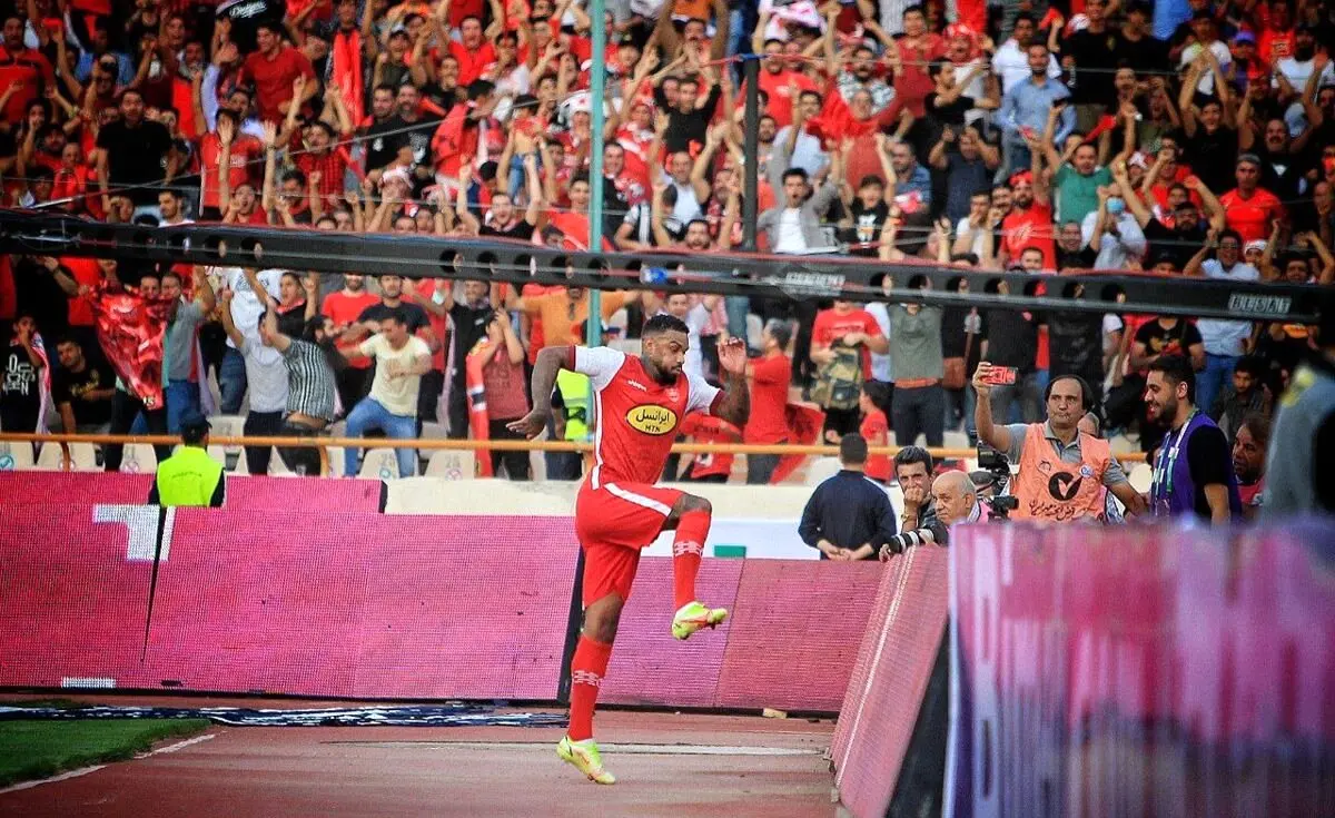 نقشه سِری یحیی برای تکرار قهرمانی سرخ پوش ها/ 
صدای پای یک مهاجم خارجی در پرسپولیس
