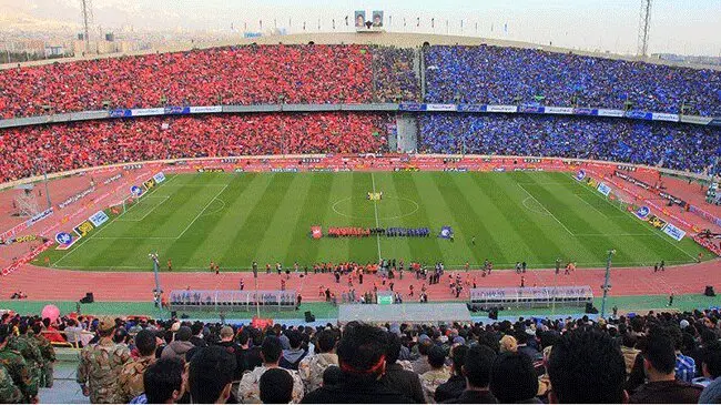 عجیب ولی واقعی ؛ استقلال با یک مدافع در دربی !