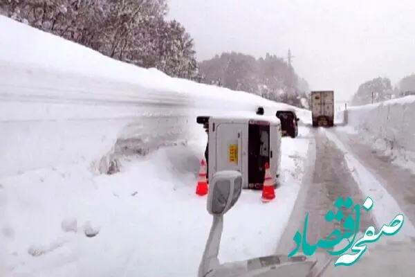 بارش برف سنگین ۳۰ نفر را به کام مزگ کشاند