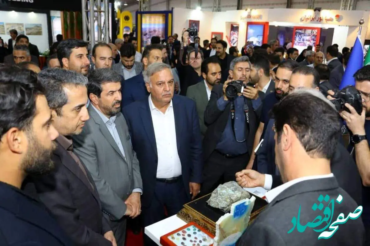 در نمایشگاه معدن غرب کشور در همدان انجام شد؛بازدید رئیس هیات عامل ایمیدرو، استاندار همدان و نمایندگان مجلس از غرفه مرکز تحقیقات یزد