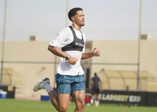 خبر فوری: مدافع پرسپولیس به تهران رسید + جزئیات دقیق